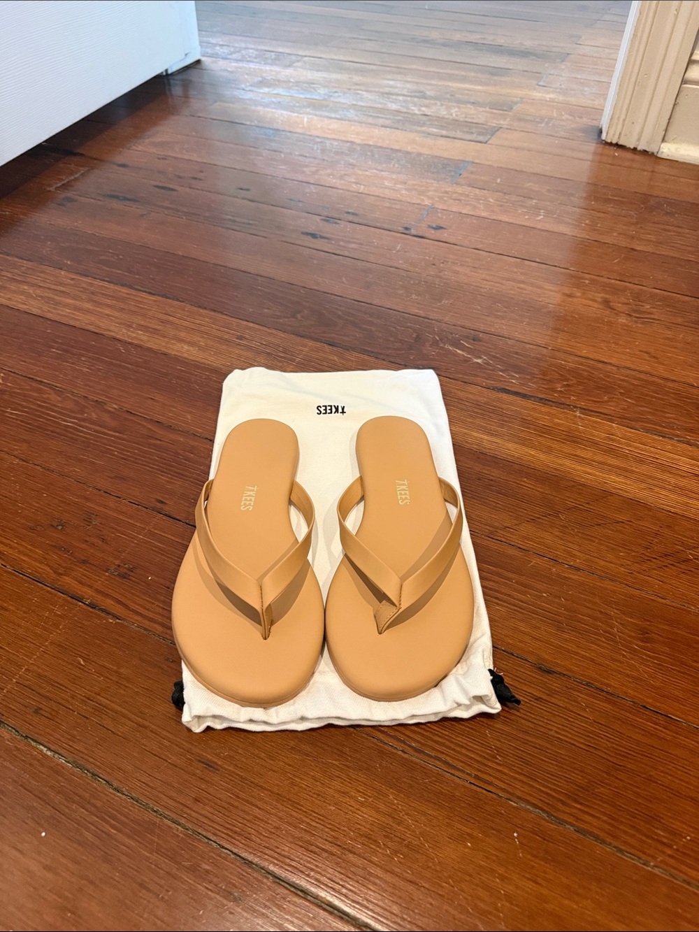 TKEES Boyfriend in Pout Leather Flip Flop Sandals